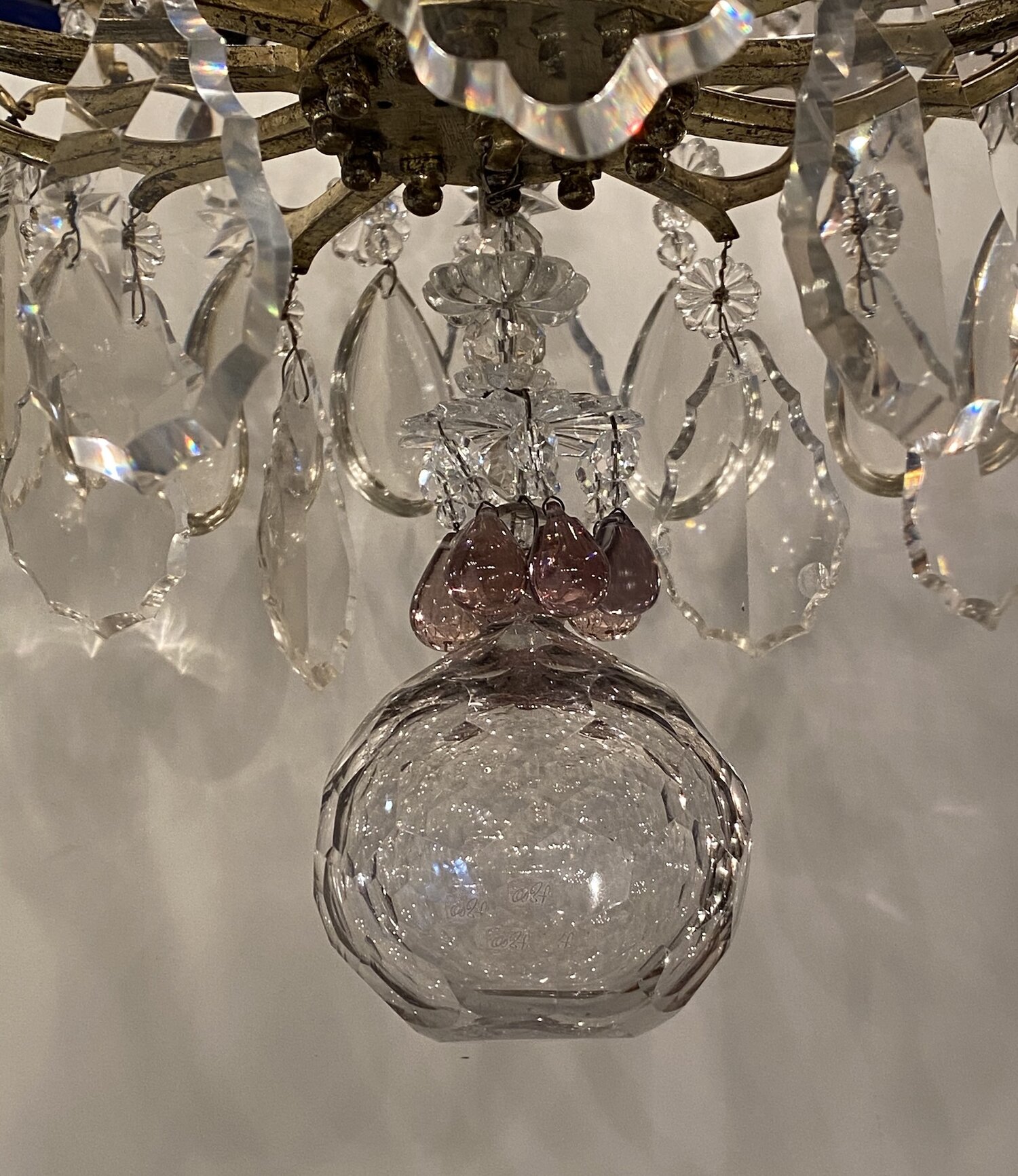Lustre cage bronze doré et cristal — Galerie Vonthron