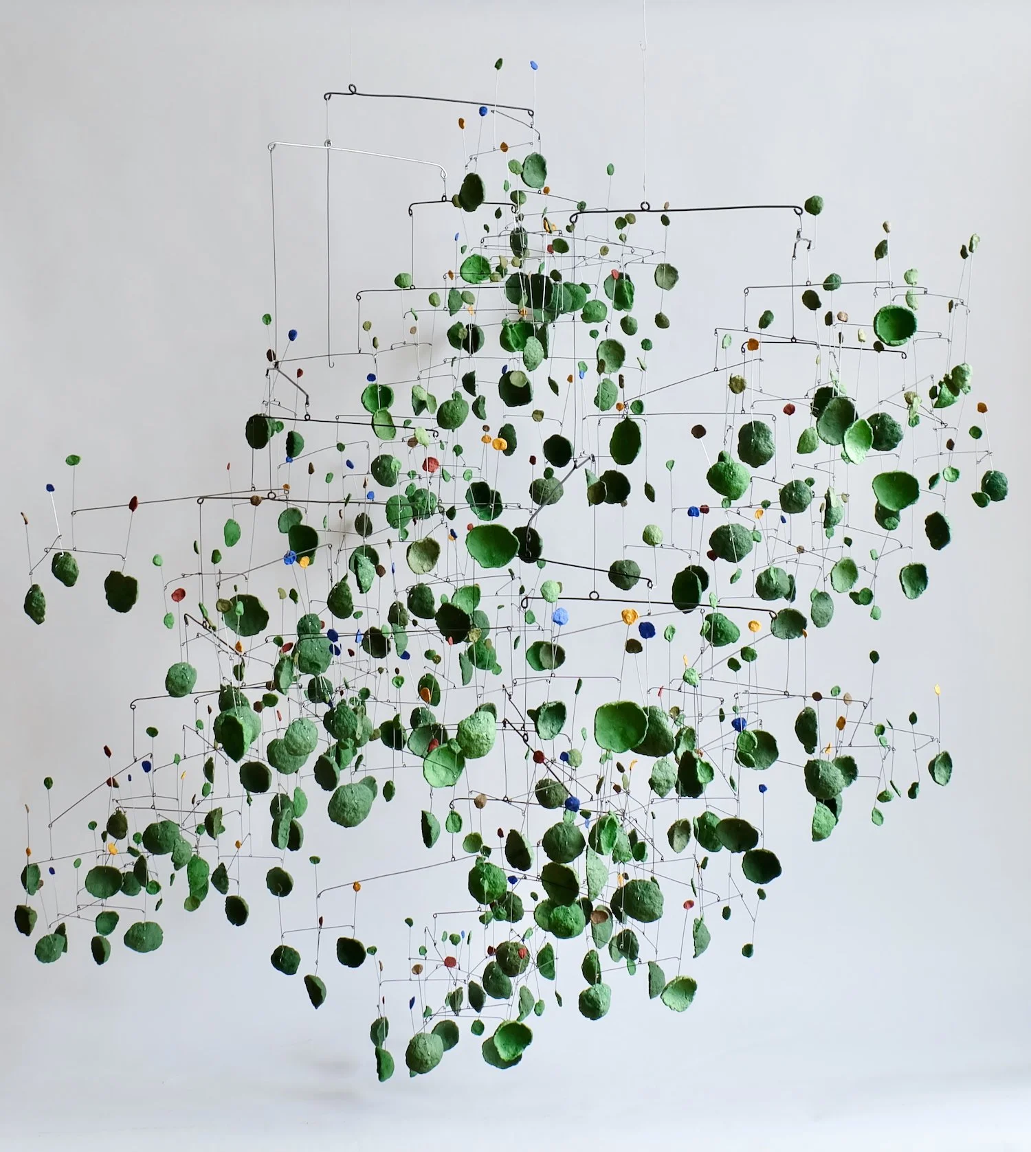 Rustic, 2024. Paper pulp and wire, 74 x 70 x 70 in. ( 188 x 178 x 178 cm)