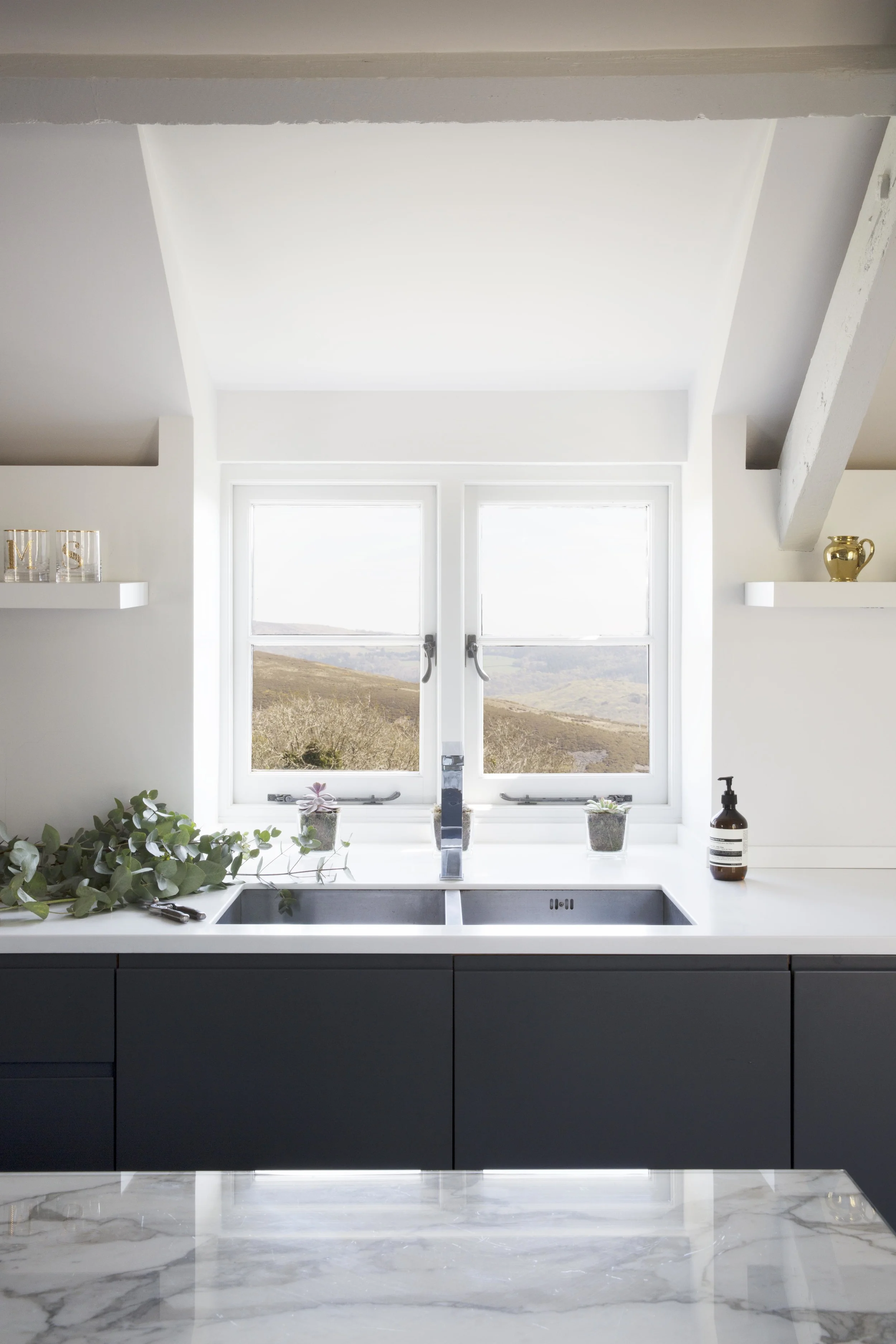D. Farmhouse Kitchen_67.jpg