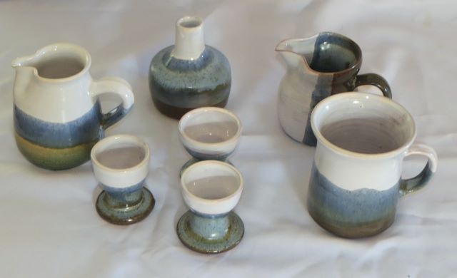 1902Pots2.JPG