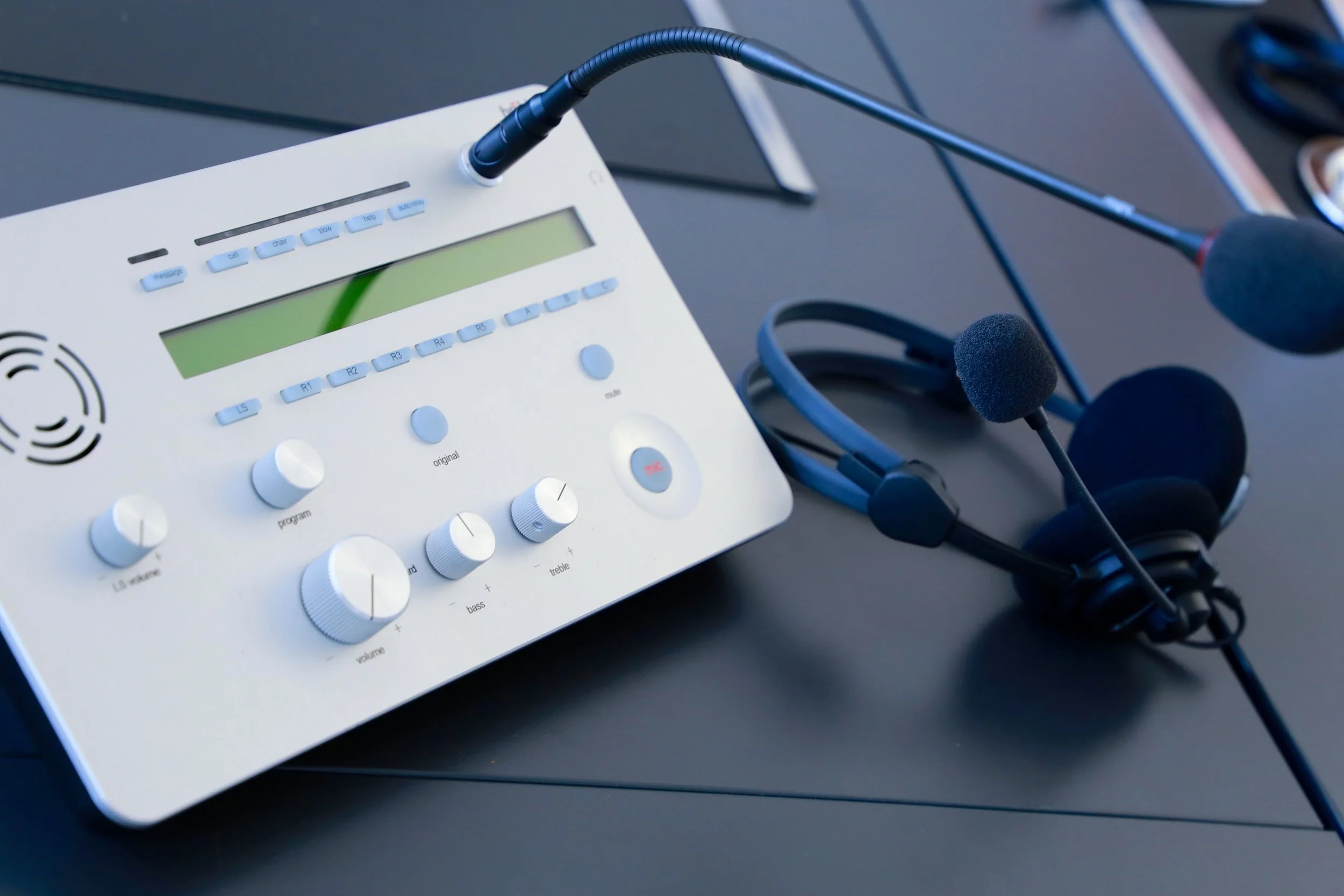 WeSwitch Languages Dolmetscher.jpg