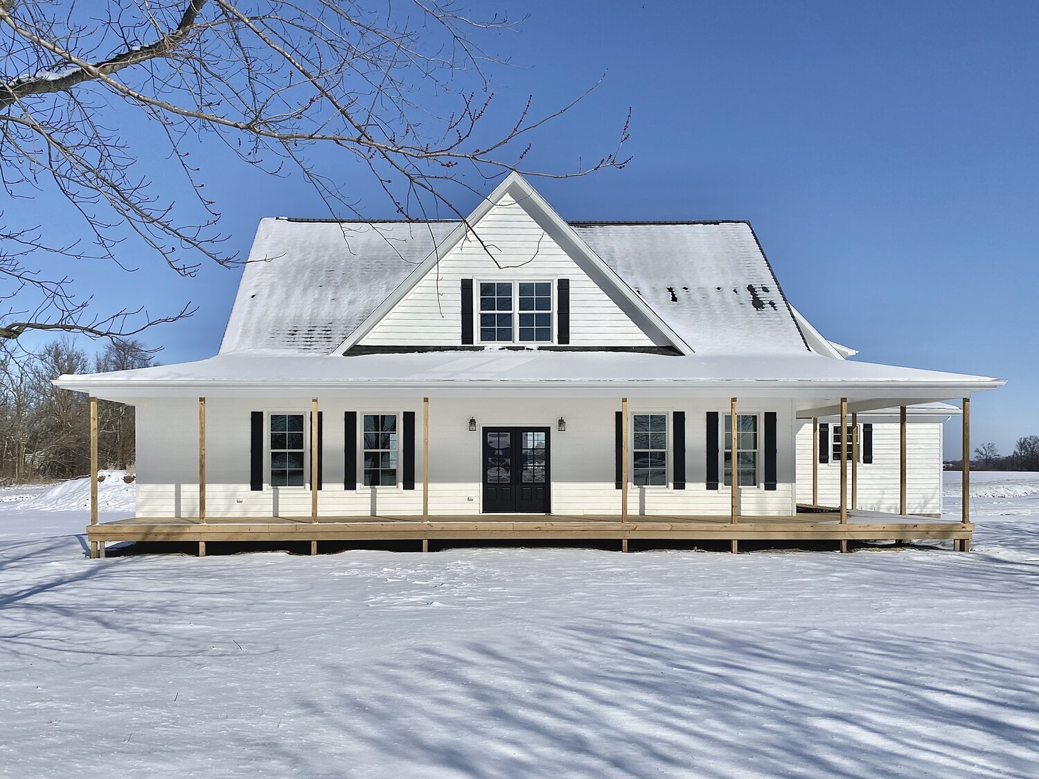 MODERN FARMHOUSE 