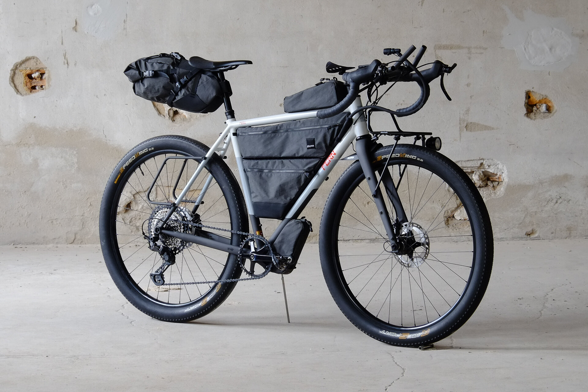 ALLYGN Diamond Rack BLACK — gramm tourpacking | bikepacking bags
