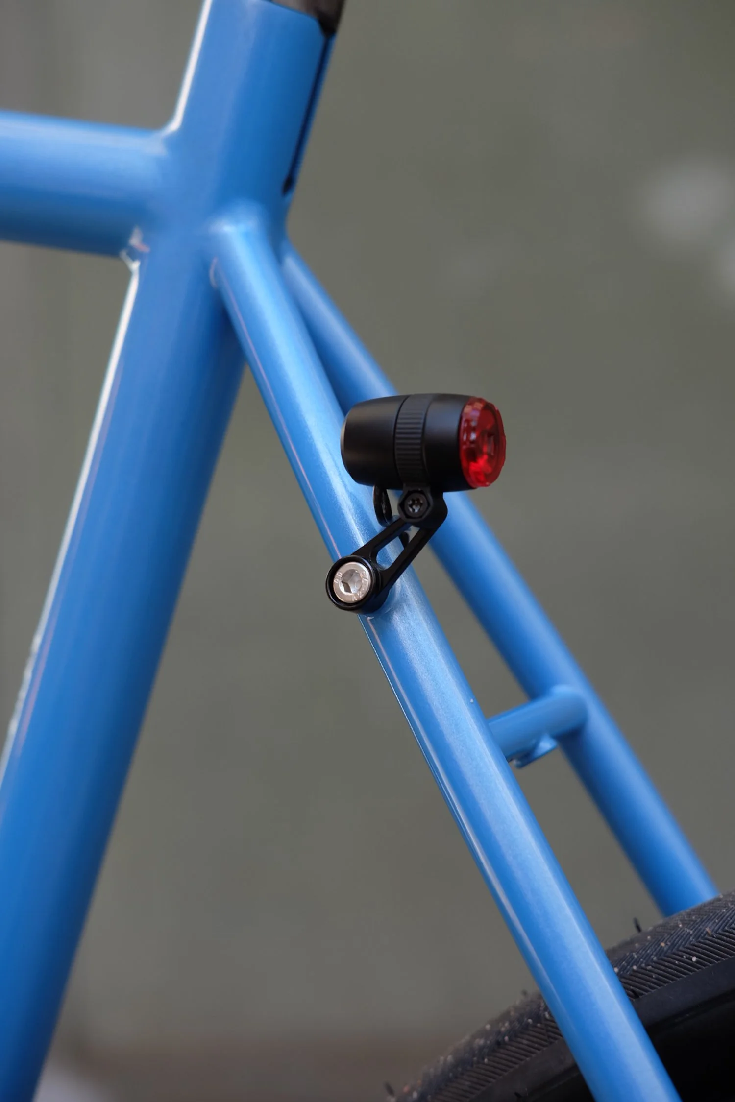 Drust rear light mount gramm tourpacking3.JPG