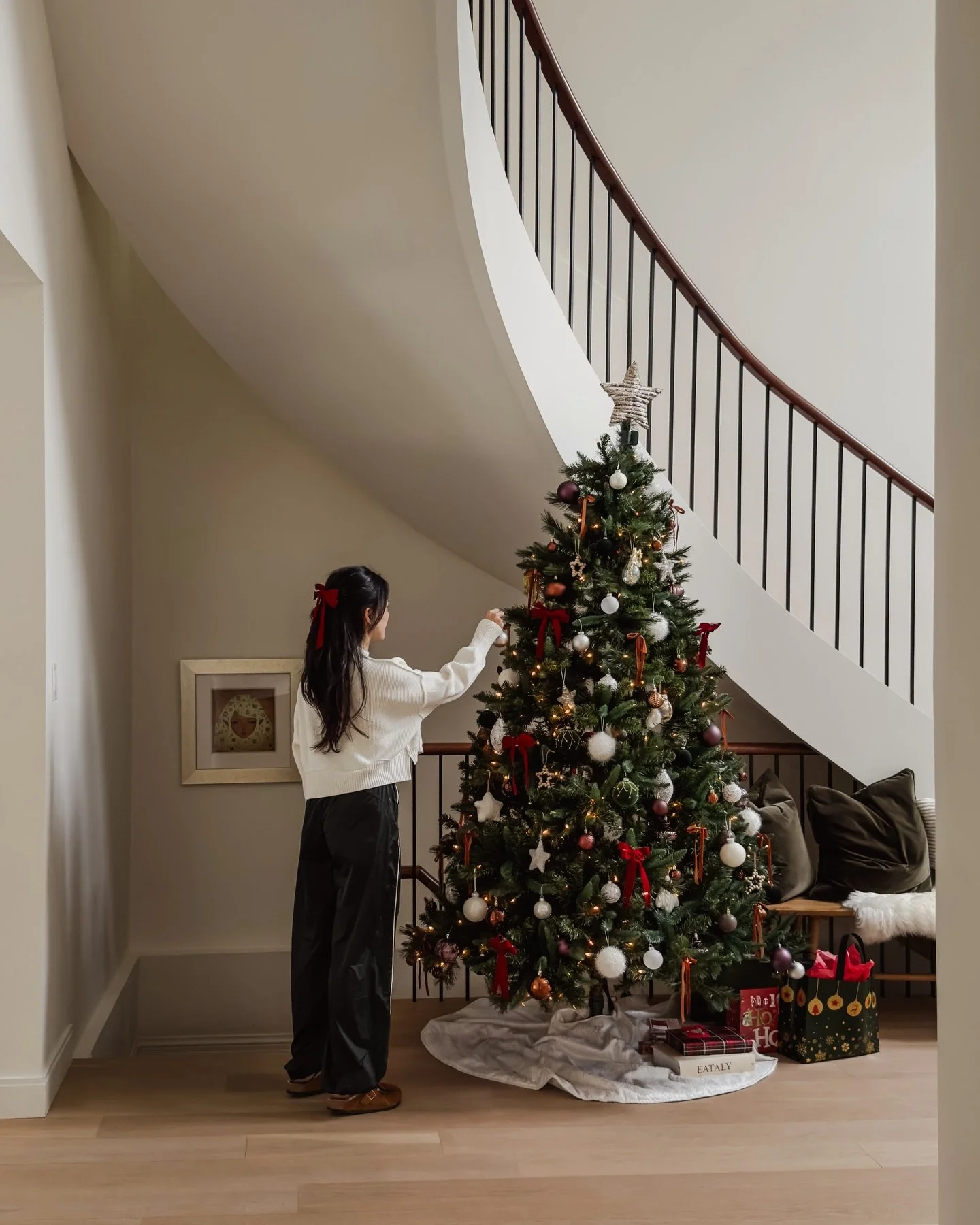 After hosting three times, I am sooooo ready to surrender to the calm and joy of Christmas Day. Today&rsquo;s plans: gifts, cinnamon rolls, light a fire and watch Hamilton. And later, cooking lamp chops and crispy potatoes for just the four of us ❤️ 