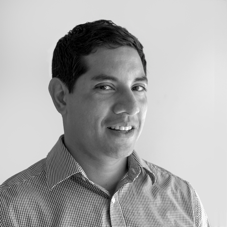 Luis Guido VP, Experiential Marketing In his second stint as senior leader at LatinWorks, Luis oversees and manages promotions and experiential activities for all our clients. He brings 15+ years of results driven practices, integrating non-traditional marketing approaches, digital & media cross relations and retail programs. His background includes time on the client-side, where he served for several years as Director of Marketing at Compass Learning, an online educational software company.