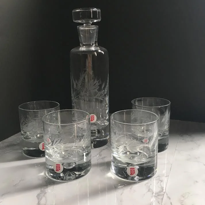 Galaxy Decanter set Rye.jpg