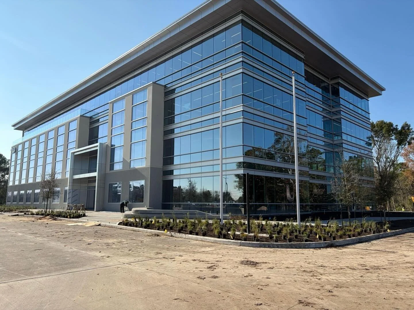 As we approach the end of the year, we are wrapping up the new 80,000 SF headquarters in Friendswood, Texas. TDS designed their exterior, interior, and master plan, complete with a detention pond, water feature, and a walking trail to top off their n