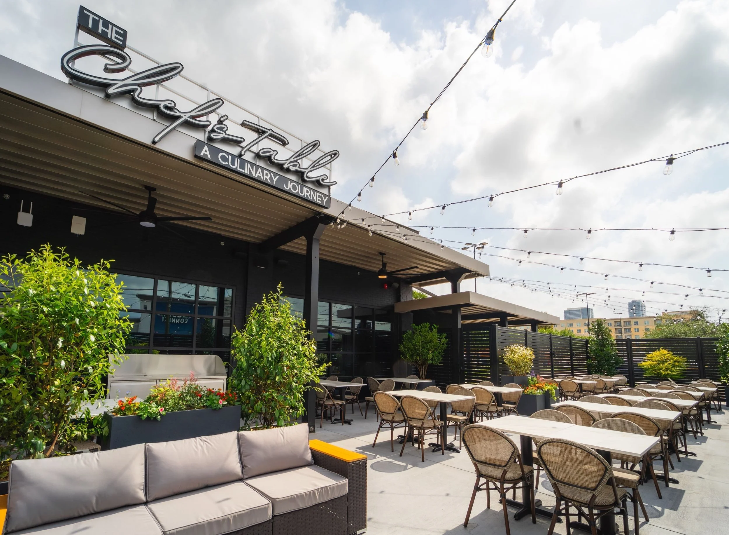 Houston Restaurant Week starts tomorrow August 1st - September 7th! We are proud to have designed restaurants that are participating in this year&rsquo;s benefit for the Houston Food Bank. Cheers to a great cause 🍽️

#htxeats #houstonrestaurantweek 