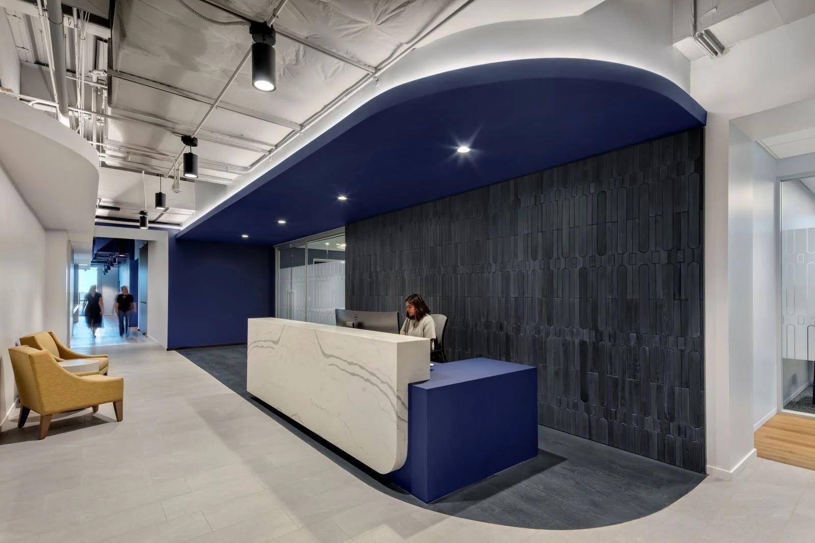 First impressions start at the reception desk. In Castle Biosciences&rsquo; headquarters their signature blue carries seamlessly from the reception to corridors and workspaces, all while creating a cohesive, welcoming environment that leaves a lastin