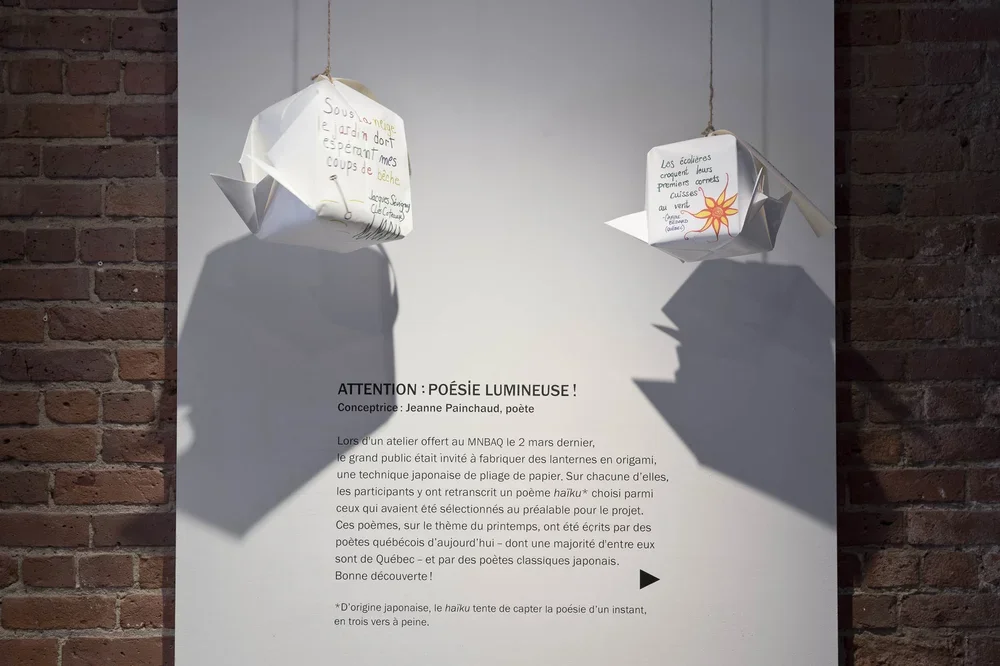 Attention : Poésie lumineuse