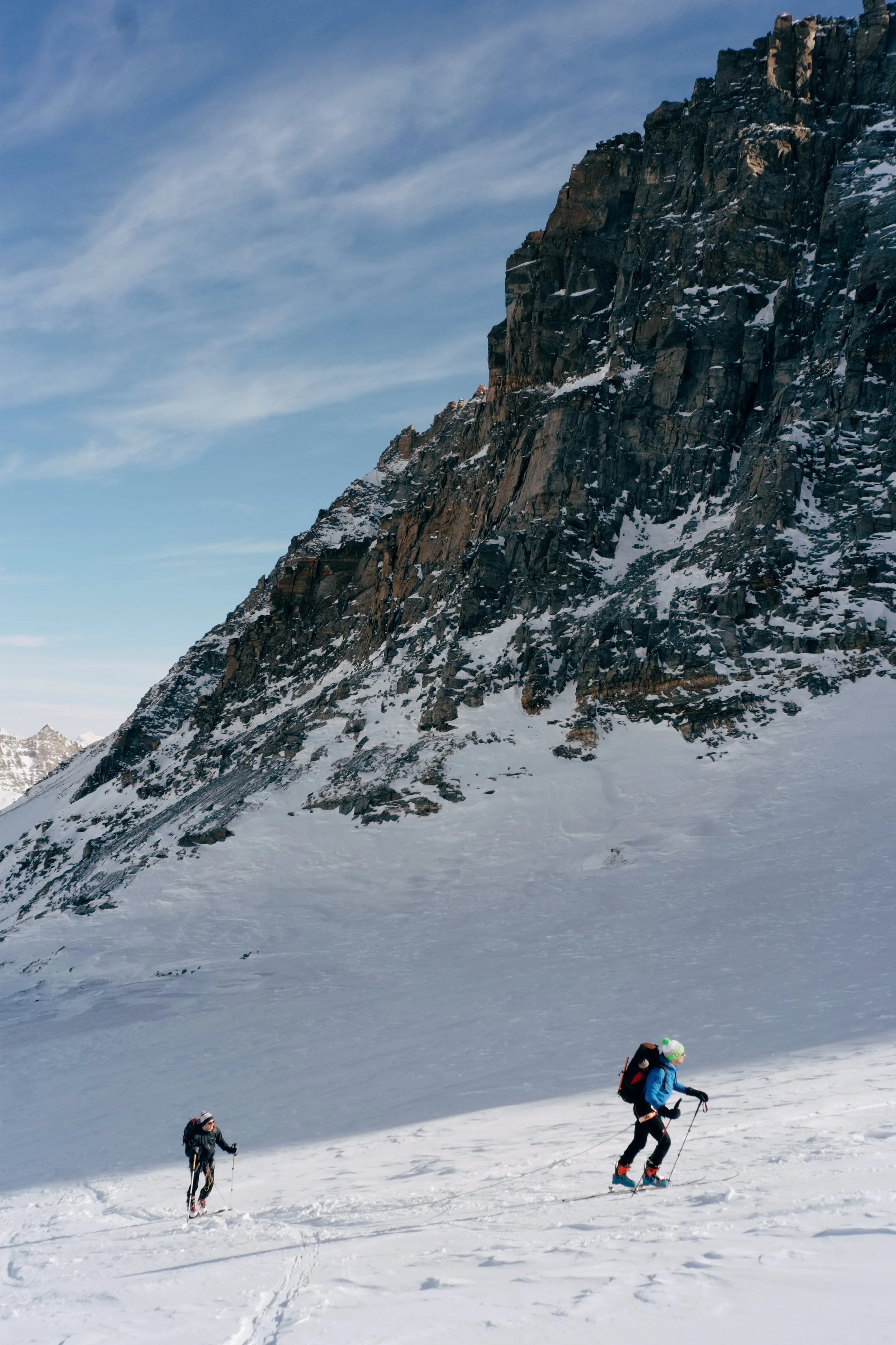 Montée encordée sur la glacier de Laveciau.