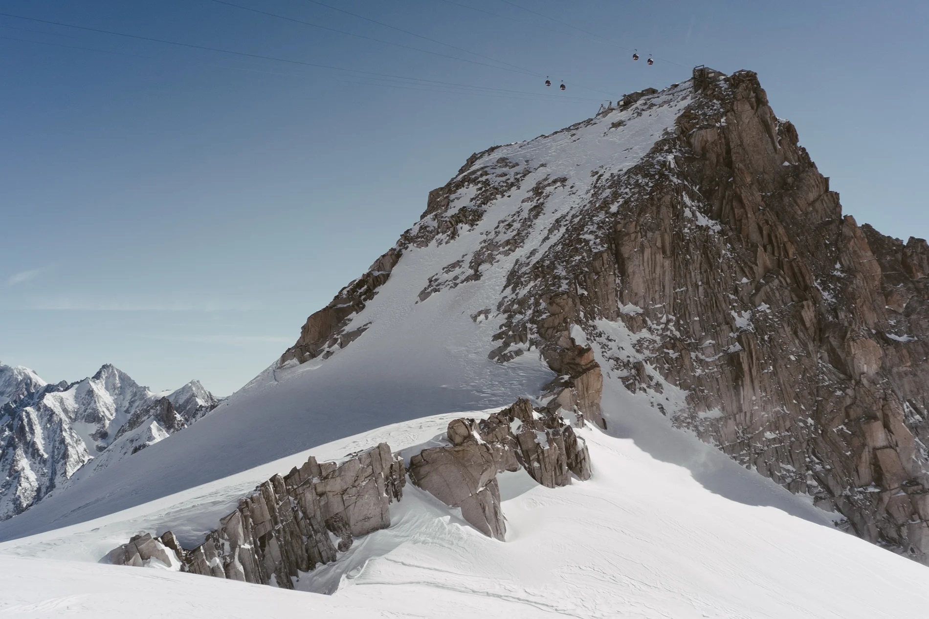Pointe Helbronner 3462 m, télécabine de la Vallée Blanche - CHAMONIX, FRANCE.