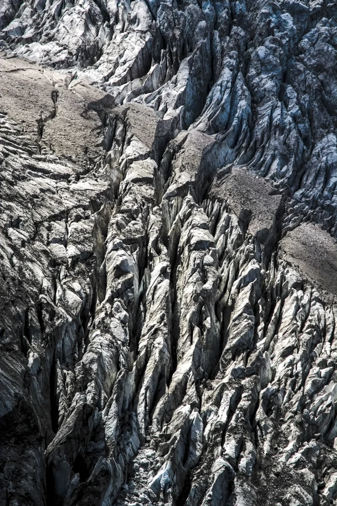 Crevasses du glacier de Taconnaz, Chamonix (haute-savoie, france). Page 55