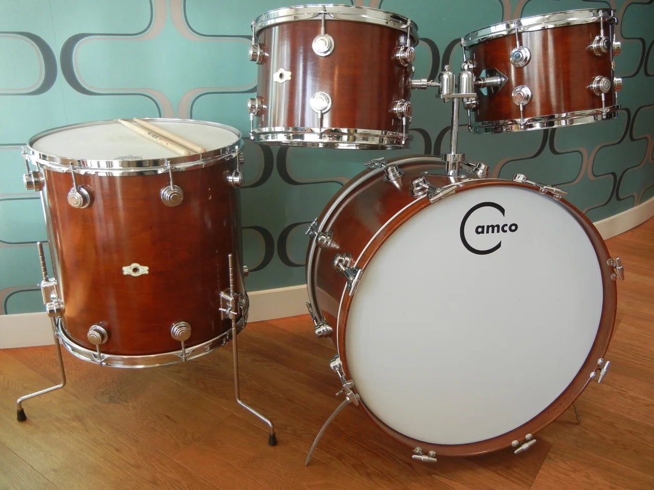 camco drum pictures — Vintage Camco drums