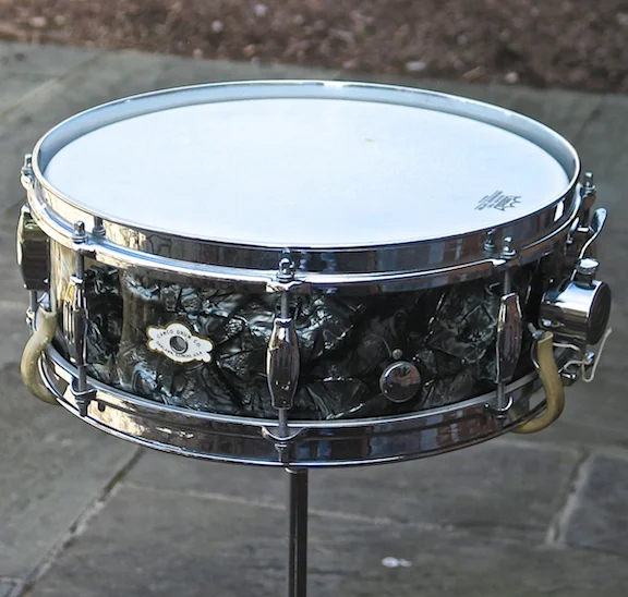 Oaklawn Camco Orchestra model snare in black diamond pearl — Vintage