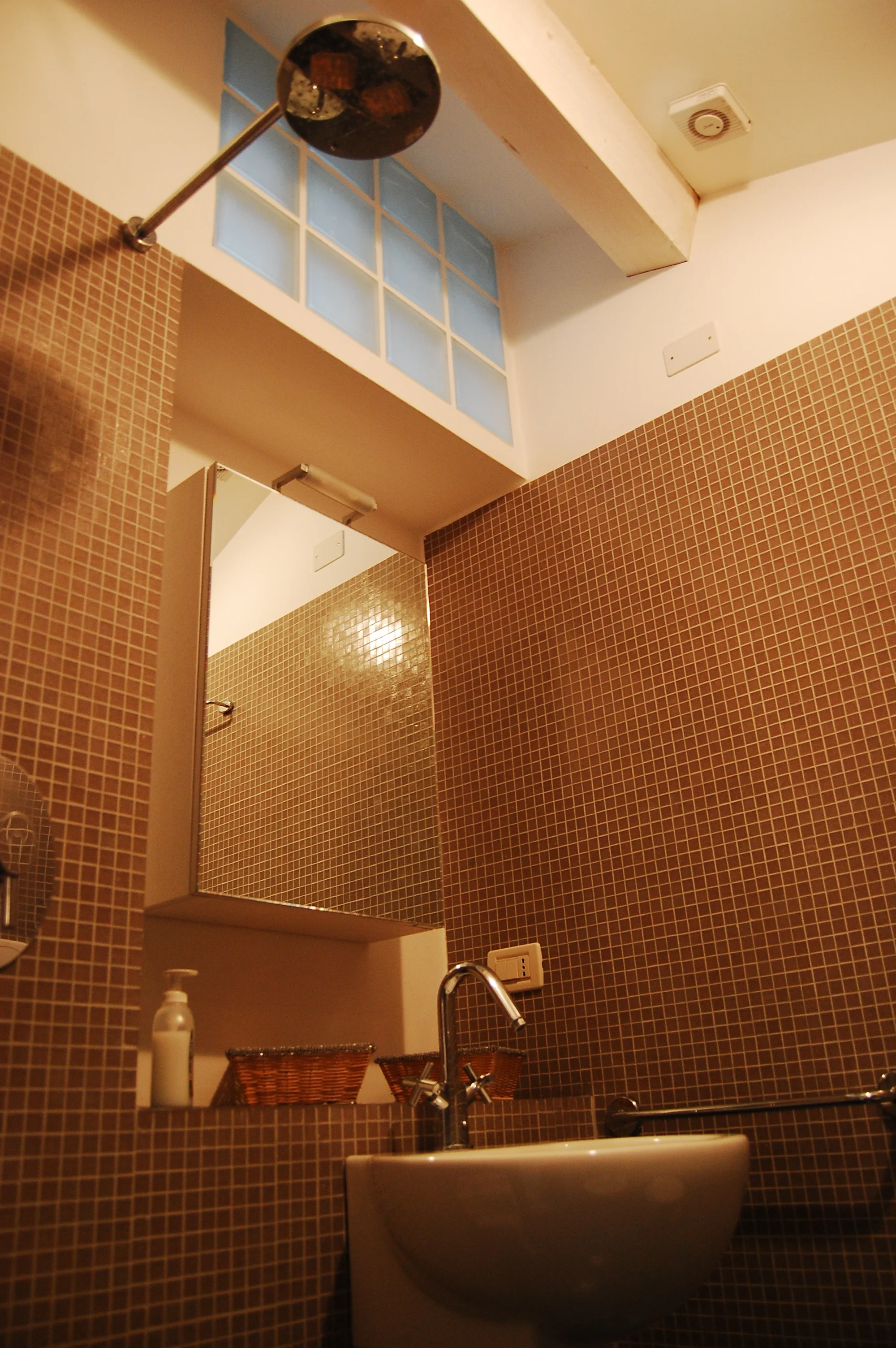 Gray mosiac bathroom with rain shower and bidet&nbsp; 