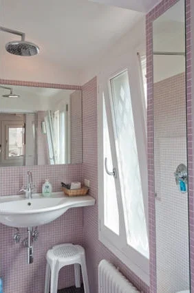 Third Floor Lavendar Bath.jpg