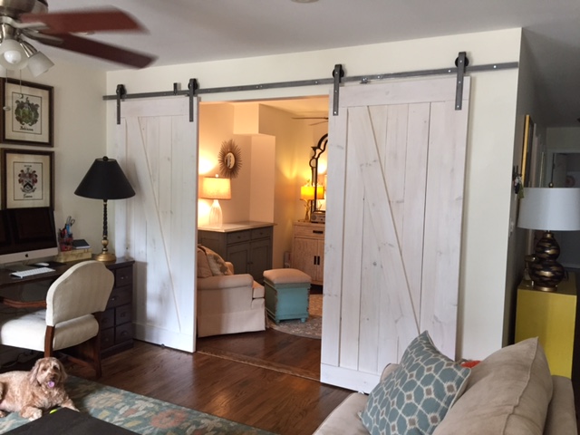 CusotmerWhiteZbarndoor.jpg