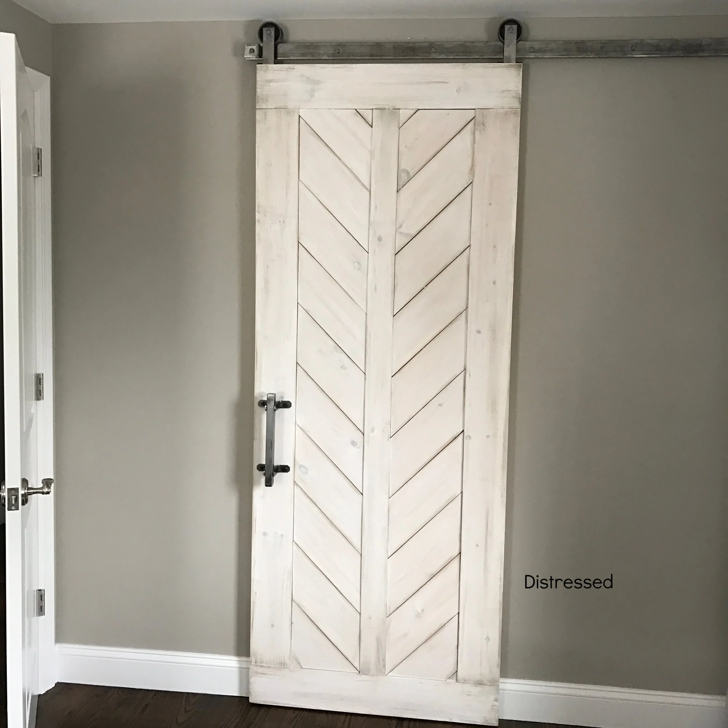 ChevronbarndoorDistressed2.JPG