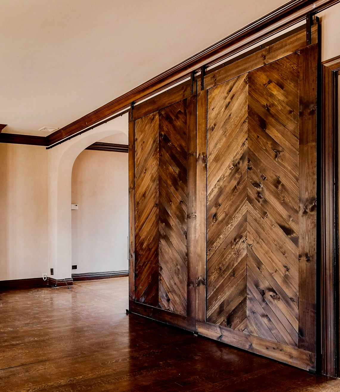 Classic skinny Chevron Barn Door