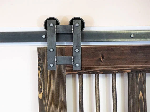RusticHBarnDoorHardware3.jpg