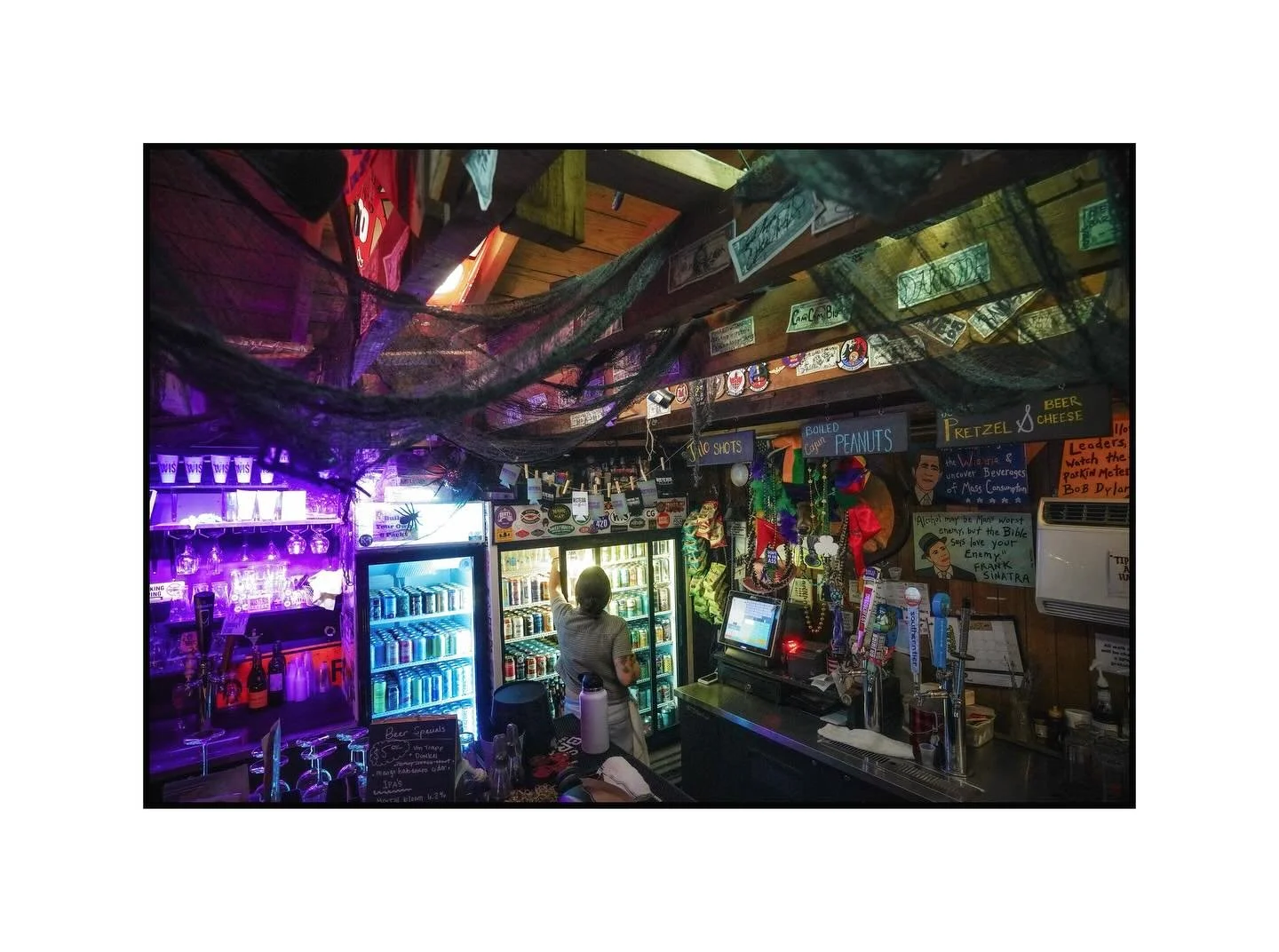 Wisteria Tavern. Pensacola, Florida.
@wisteria_1935