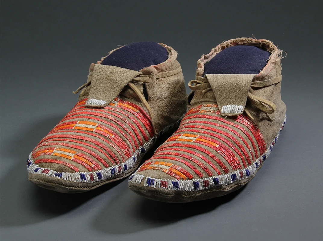 Sioux Moccasins #7703
