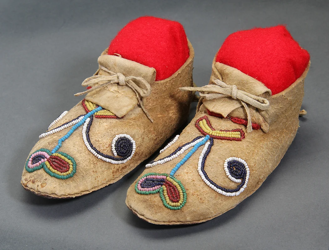 Blackfeet Child's Moccasins #6065