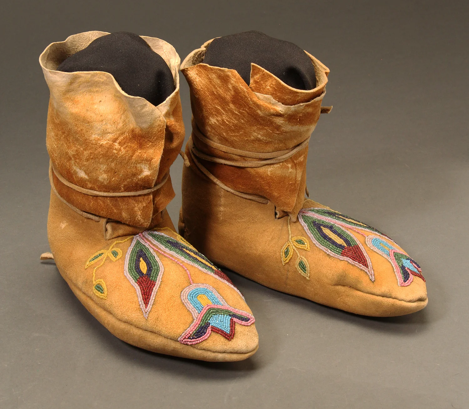 Plateau Moose Hide Moccasins #SF2787