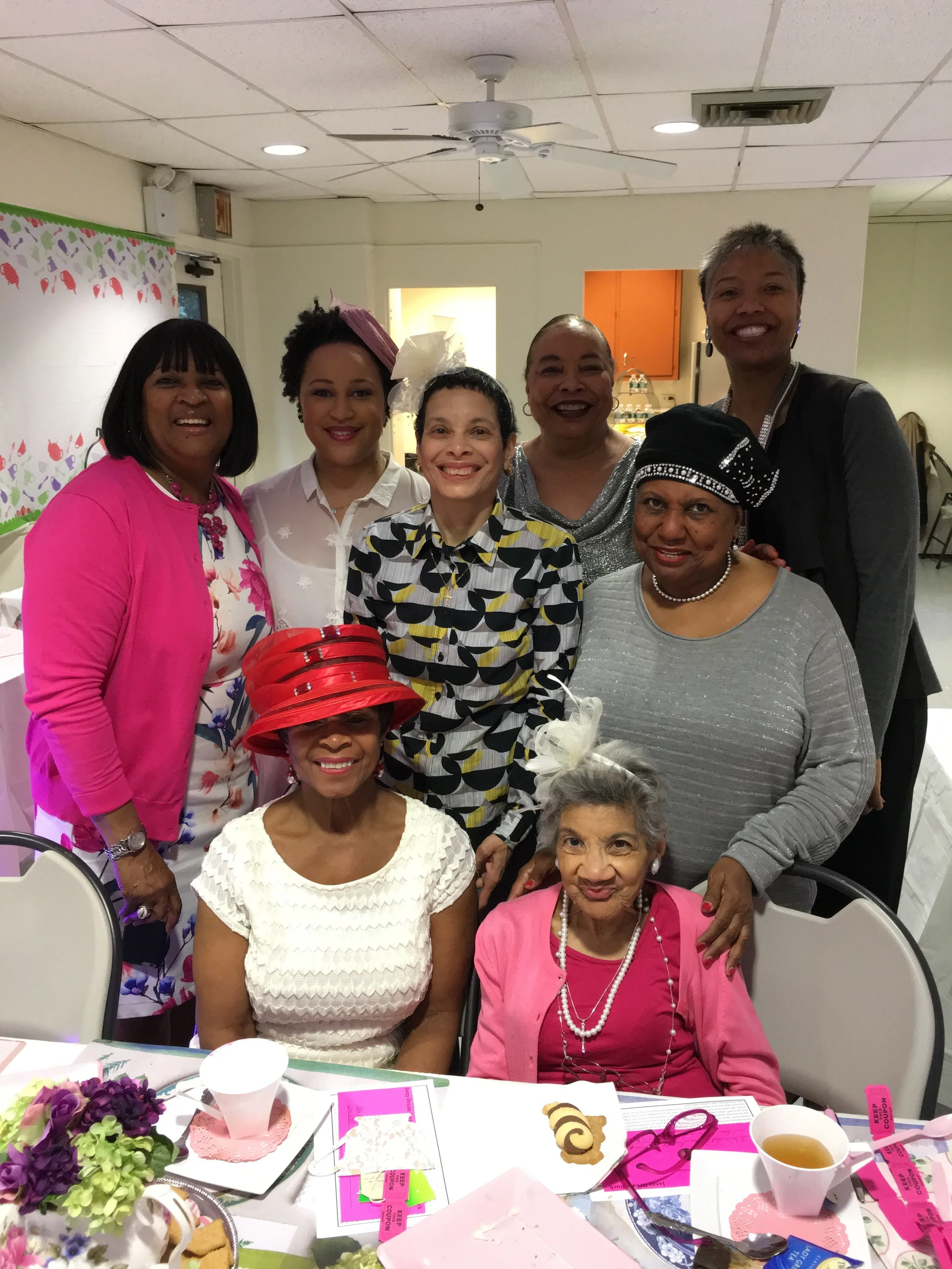 The ladies, lunching, laughing and loving!