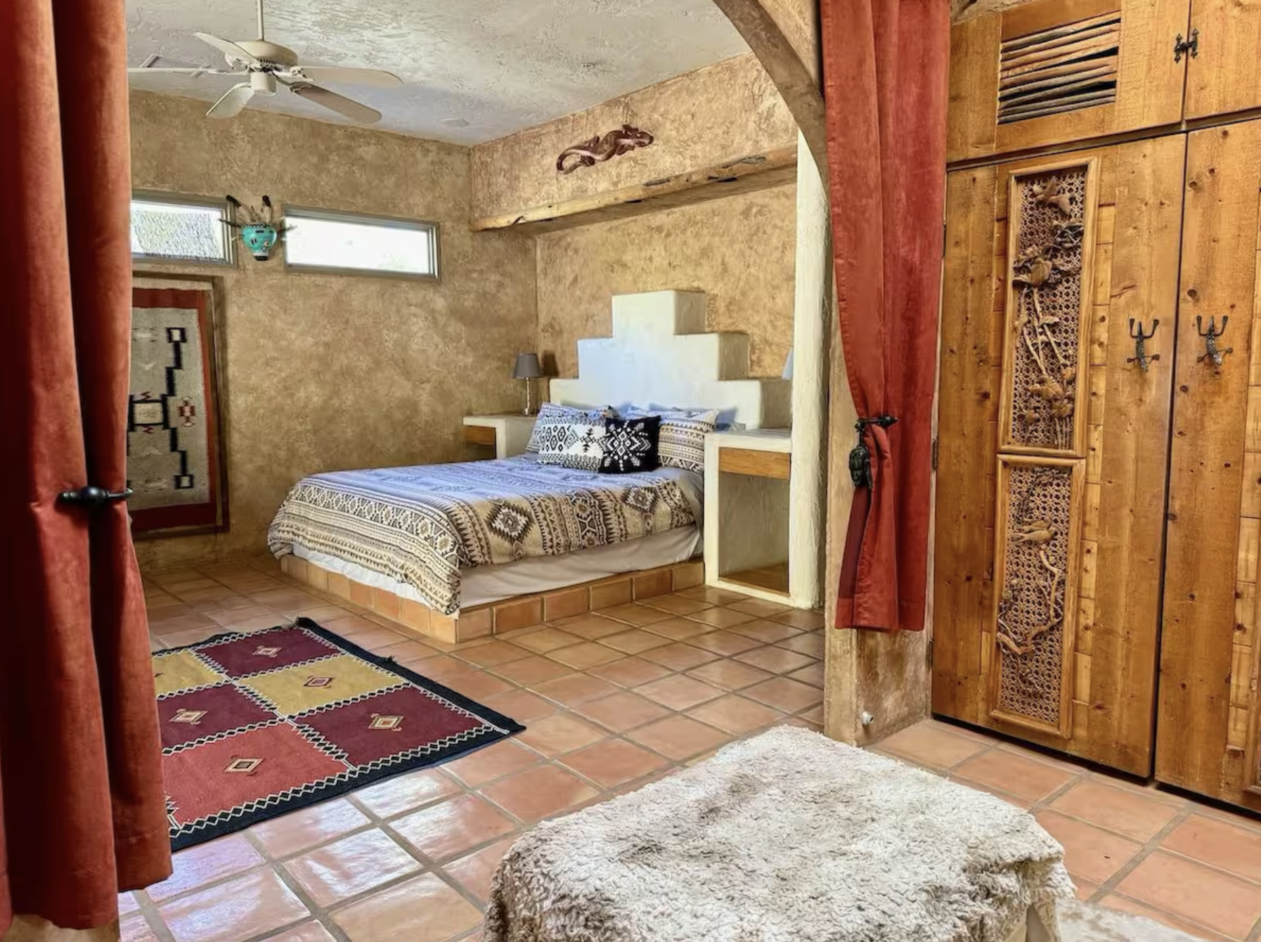 Creative-Roots-Retreat-Bubbling-Wells-Bedroom.png