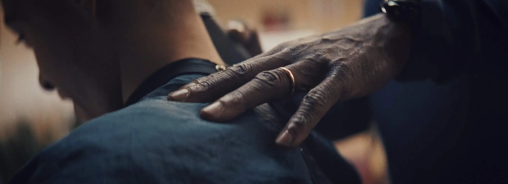 Devon Gilfillian - Unchained