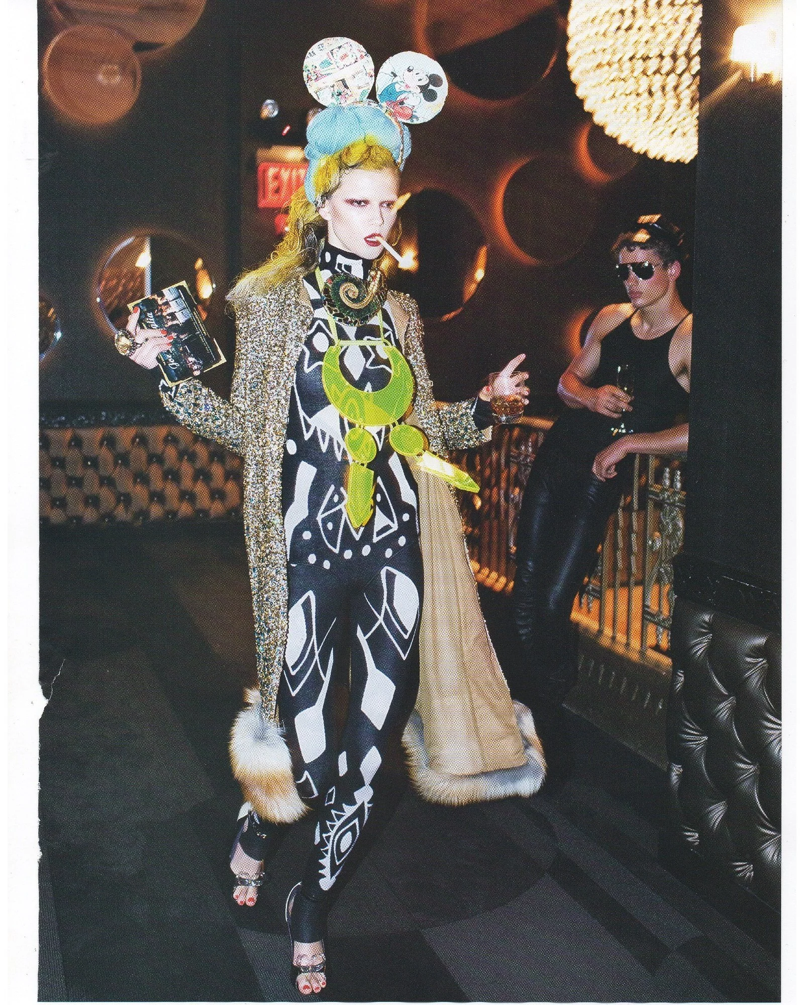 vogueitaliemickeynov09_1600x2000.jpg