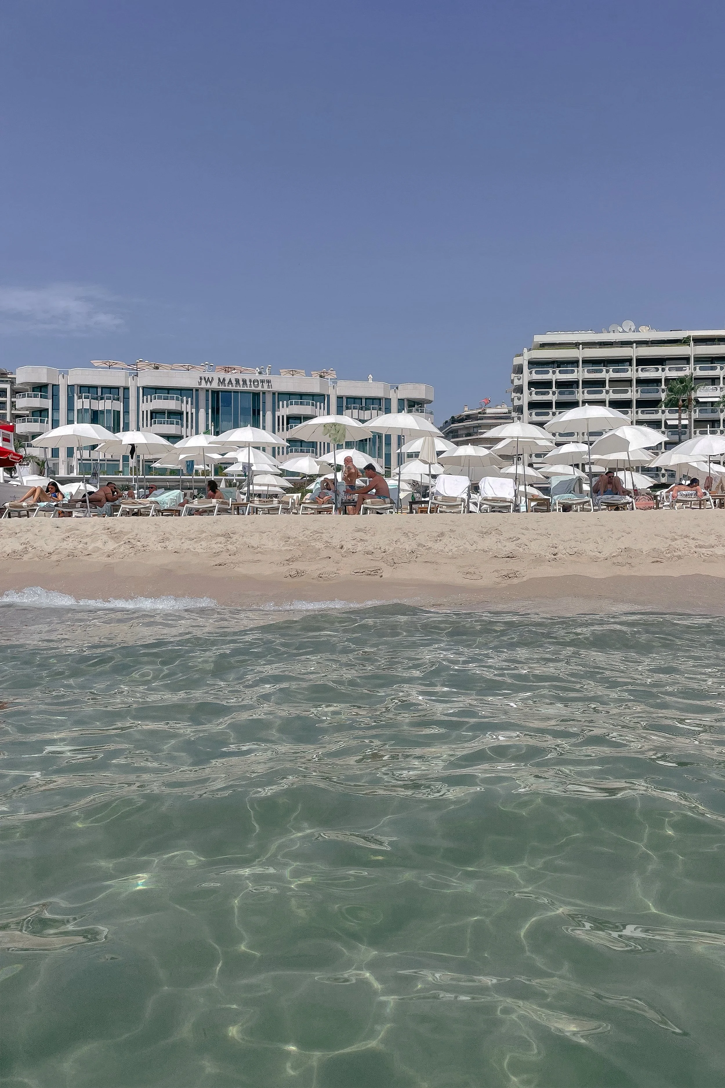 Hotel-beach-4.jpg