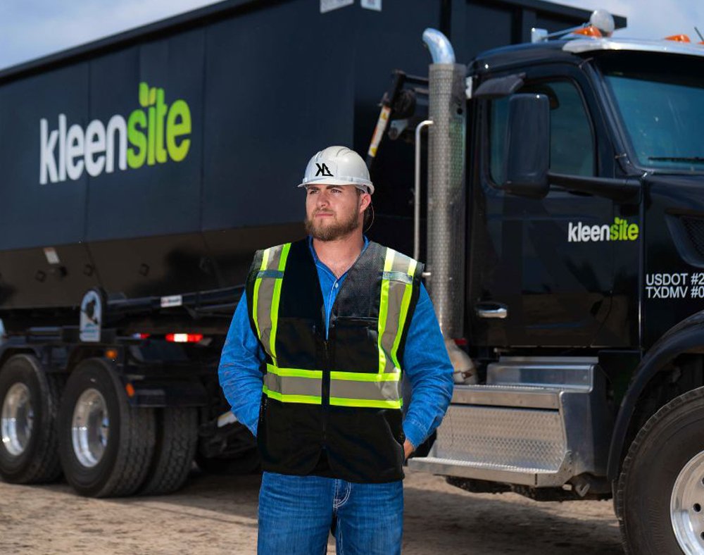 Chapa, the young gun truck driver behind the wheel at Kleensite! Whether he's hauling heavy equipment or roll-off dumpsters, Chapa keeps things moving.
#Kleensite #BigRigDriver #YoungGun