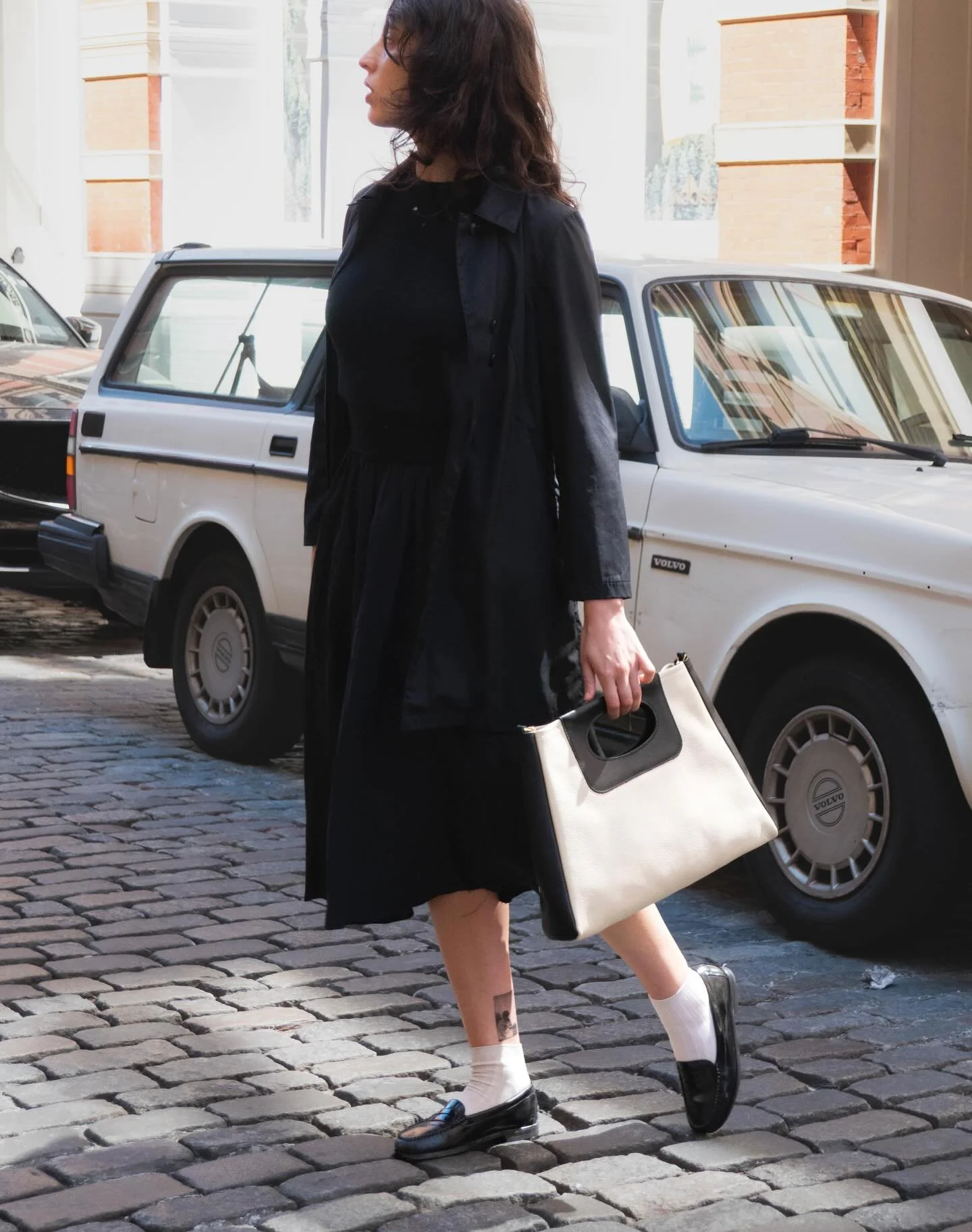 CLASSY Color Block Cassie. 🖤🤍🤍