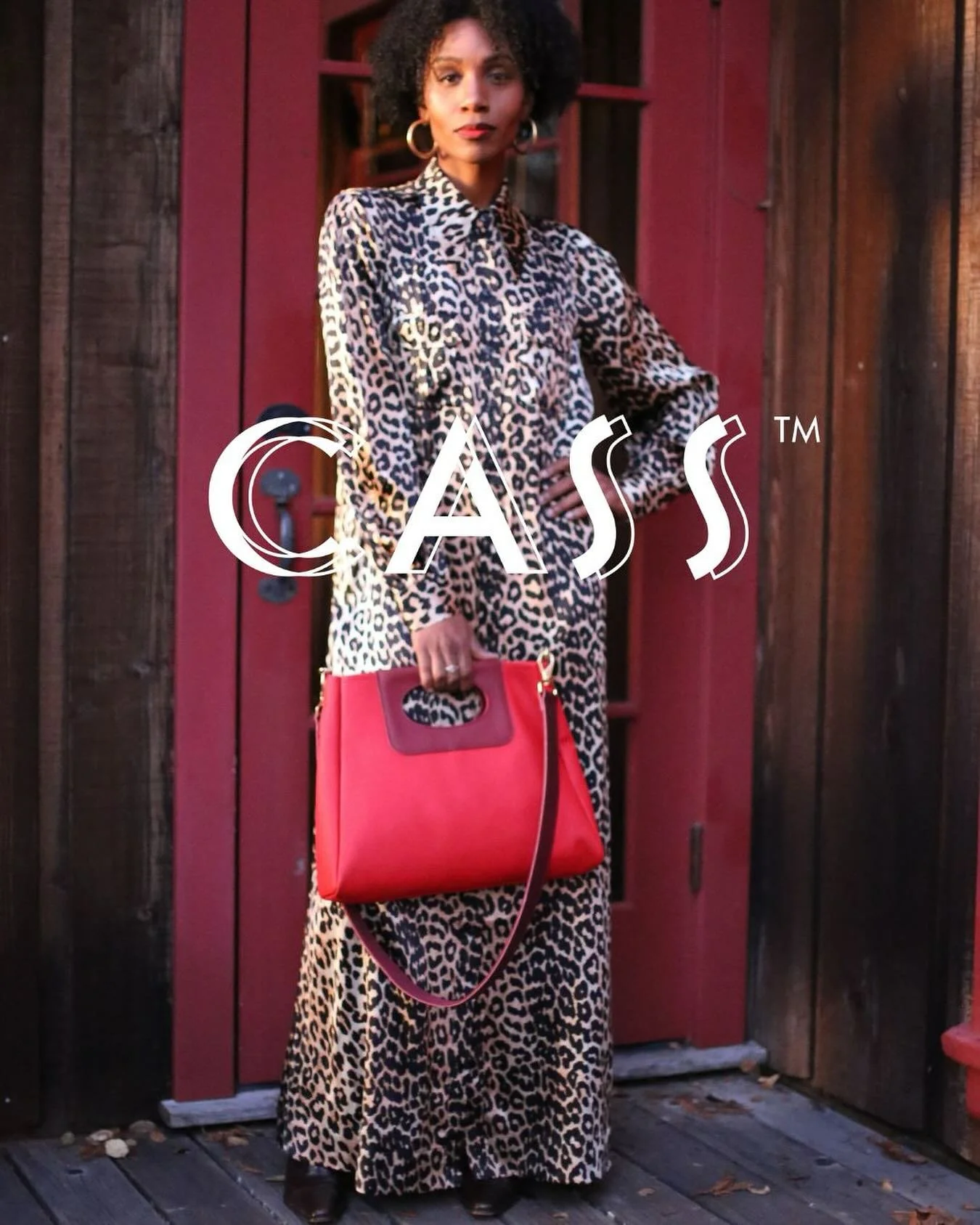 Rugged and refined.  Glamorous and gritty.  Structured and sensuous.

Cass Clutch is a line of luxury leather goods 100% Californian in design, artisanship and attitude. Handmade in Northern California, Cass Clutch focuses on craftsmanship, quality a