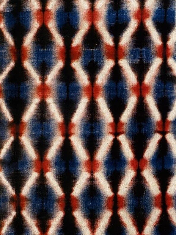 The Tone
A seasonal edit of feeling and inspiration. I continue to find inspiration in the colors and patterns designed and combined by artist Sonia Delaunay. This time of year, Ella Fitzgerald&rsquo;s A Swinging Christmas is on repeat. I&rsquo;m dra