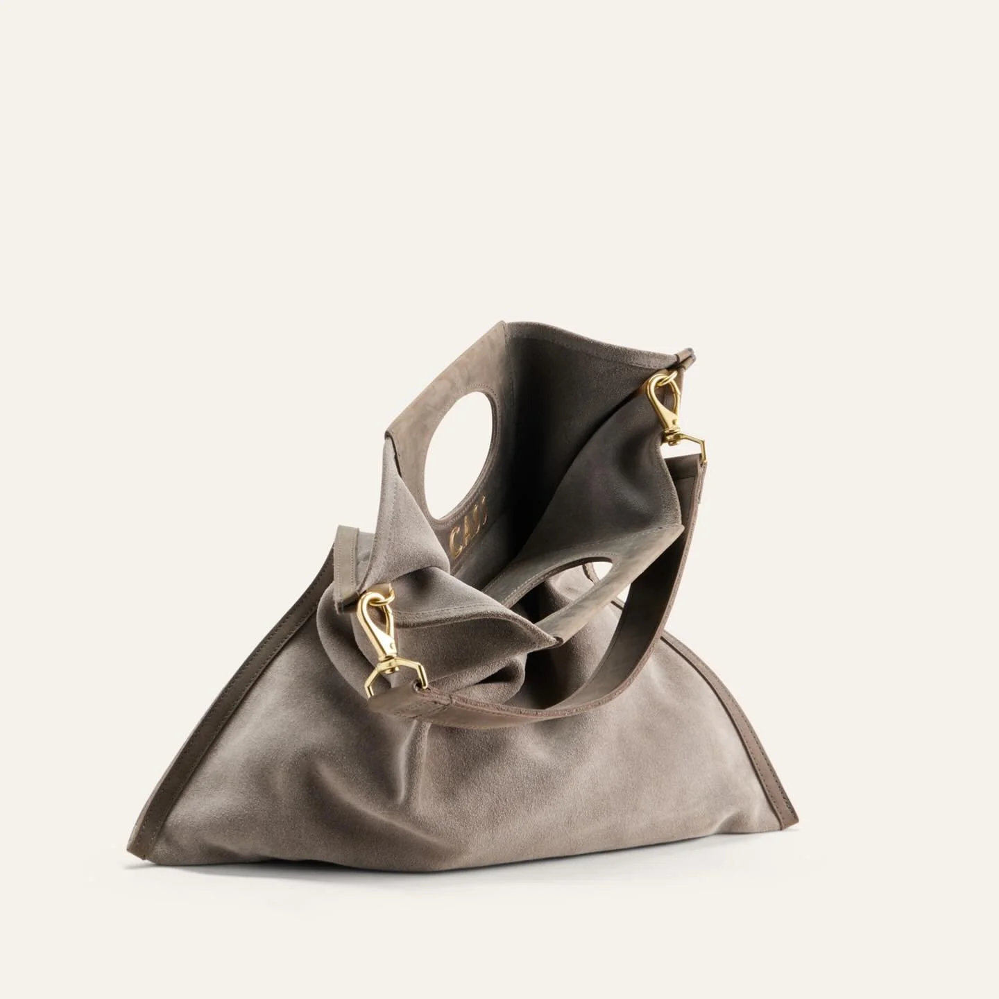 The Classic Cass. The original. The icon.

Soft structure. Intentional slouch.
Wear it on the shoulder. Rest it in the crook of your arm. Tote it. Clutch it.

Effortless. Sensual. Unmistakably Cass.