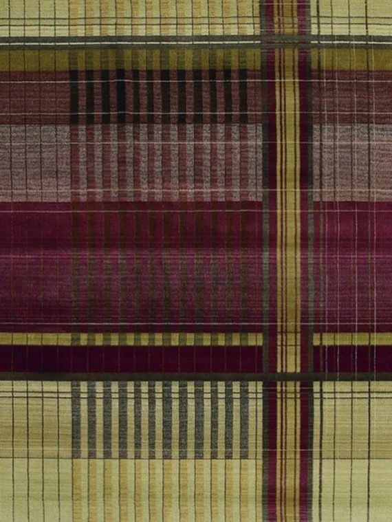 The Tone
A seasonal edit of feeling and inspiration

Lately, I&rsquo;ve been drawn to earthy tones&mdash;greens, burgundy, and ivory. A quiet bridge between seasons. I&rsquo;m loving interesting, stand-alone statement plants, and bold rings (I&rsquo;