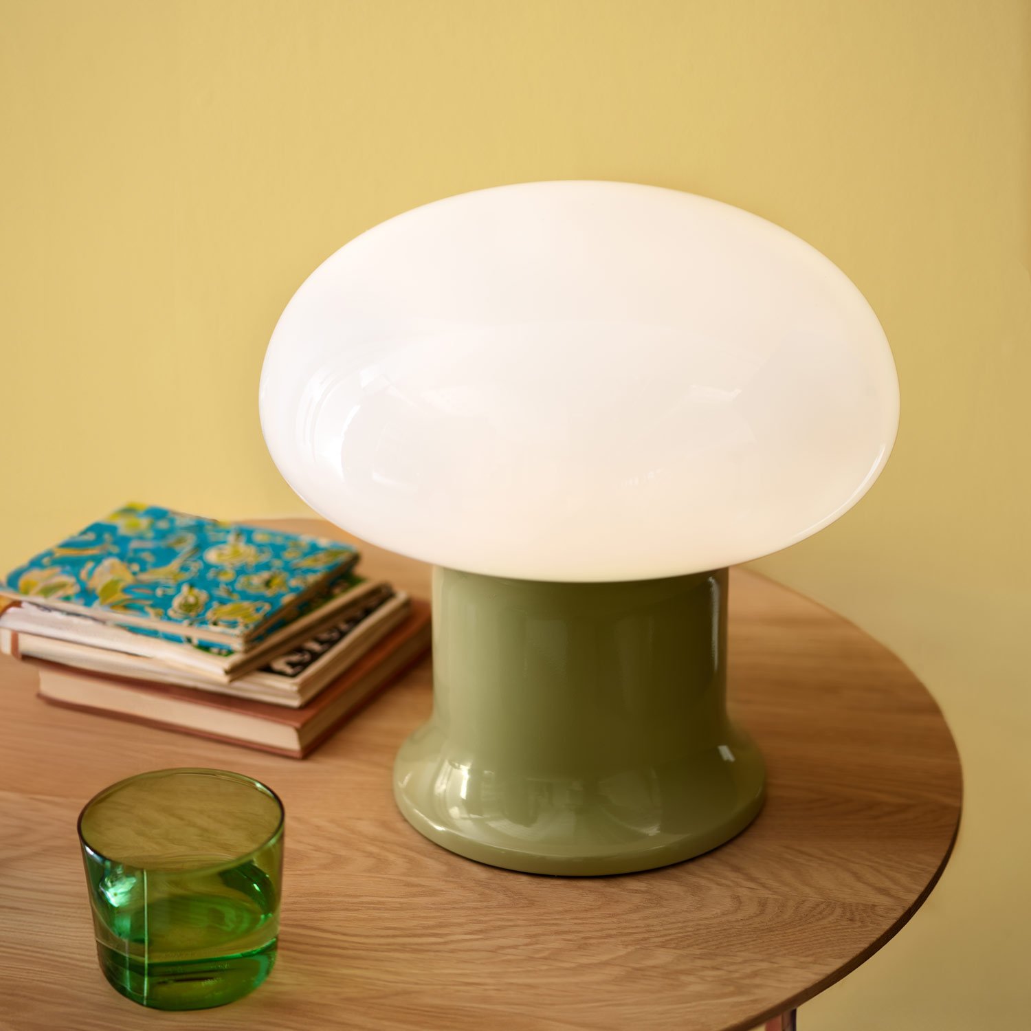 2023-1213_schoolhouse-spring-preview_spread-101-lamps_feature-v5_rospo-table-lamp_jim-bastardo-780_web.jpg