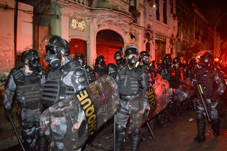 Stanford researchers are studying the use of force by police in Rio de Janeiro, Brazil, to better inform strategies for curbing aggressive behavior by law enforcement there and elsewhere. (Image credit: Agencia Brasil)
