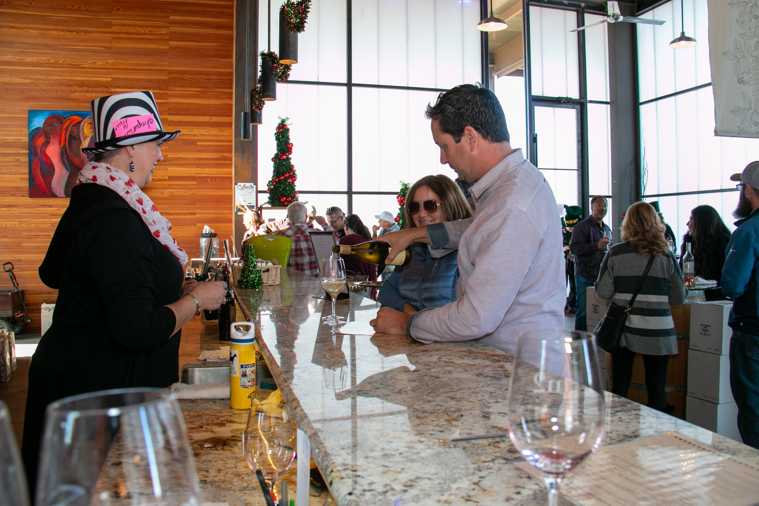 guests-interior-tastingroom.jpg
