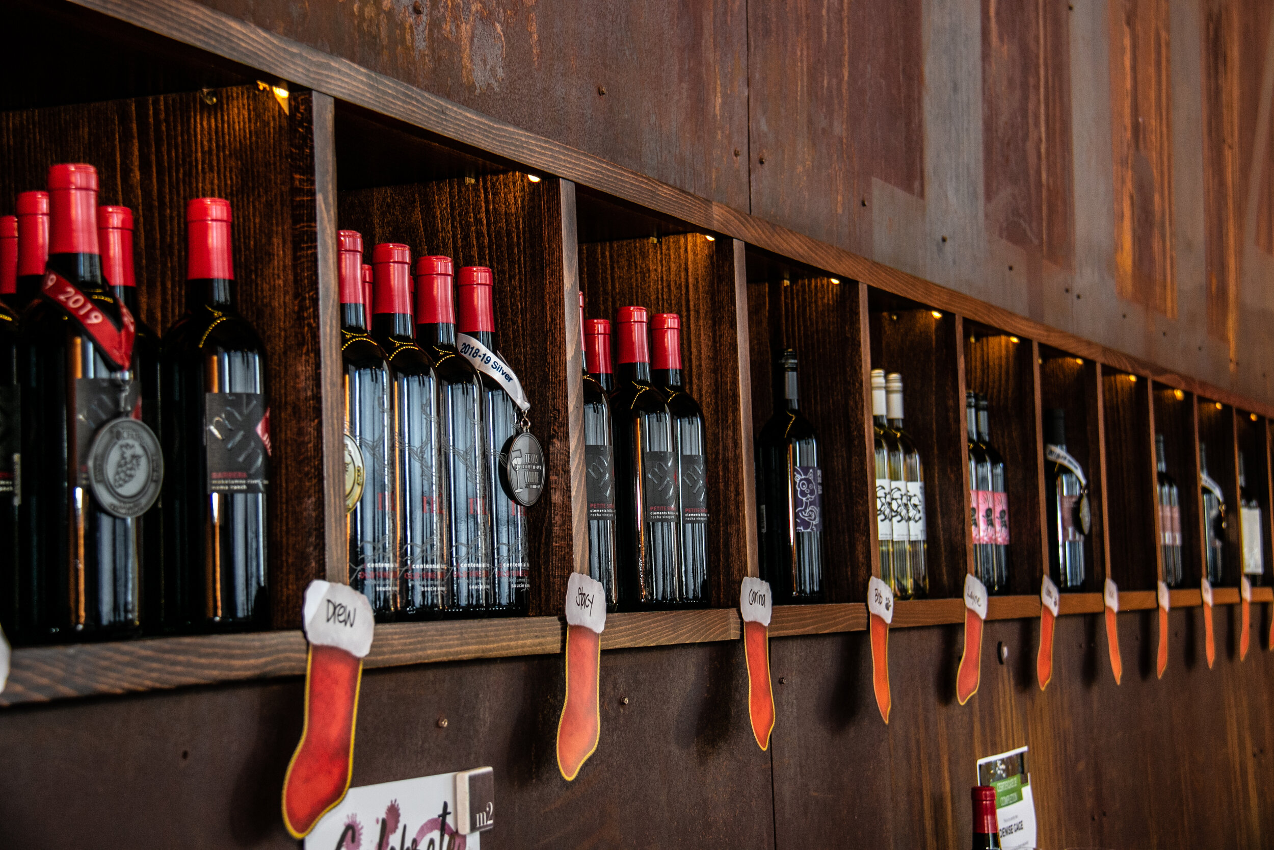 winebottles-interior-m2.jpg