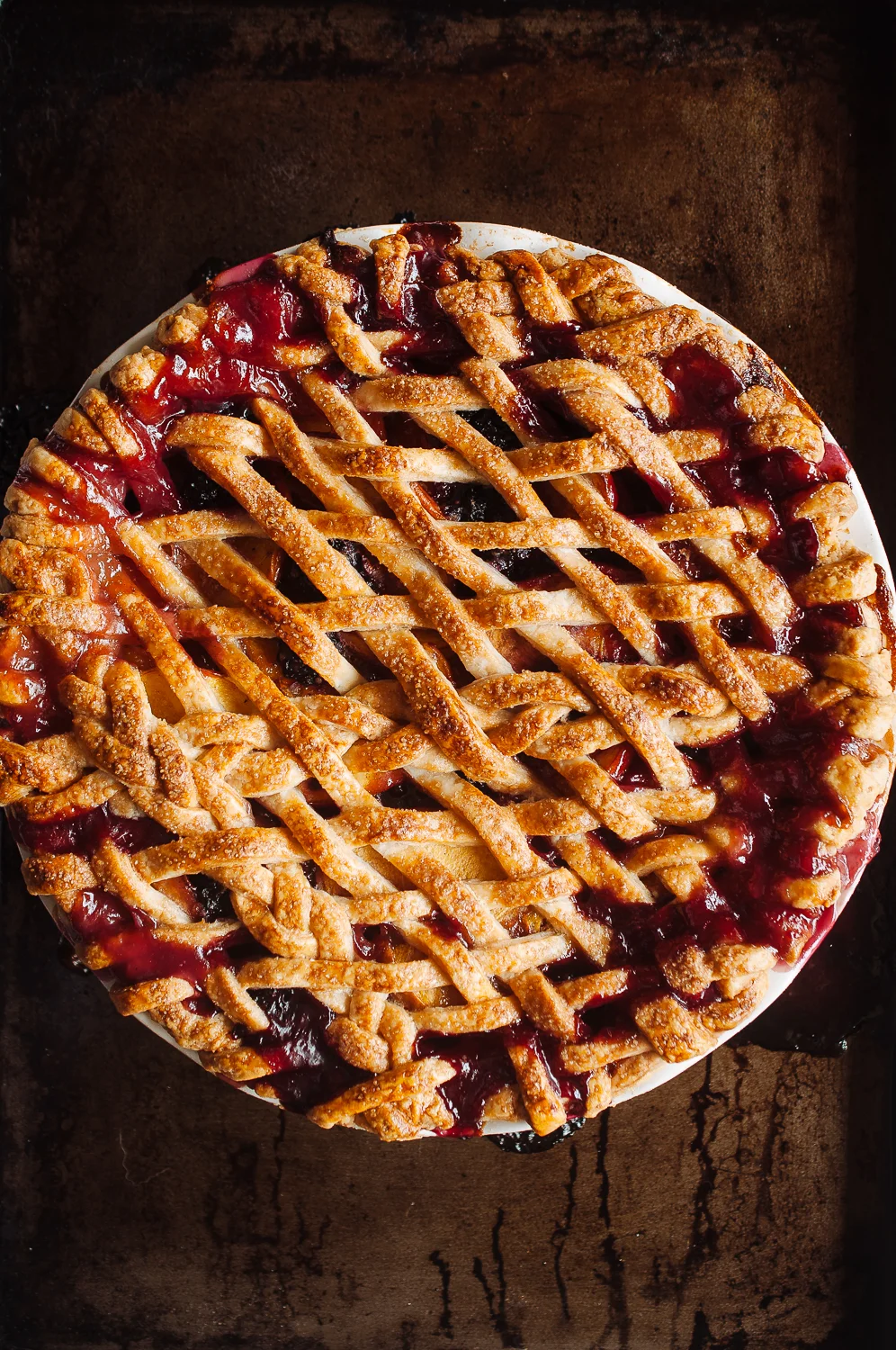 Peach blackberry pie 5.jpg