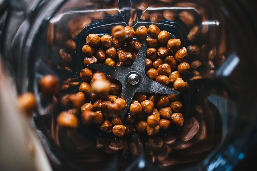 Haz Caramel and Meringue Cream Puffs 2.jpg