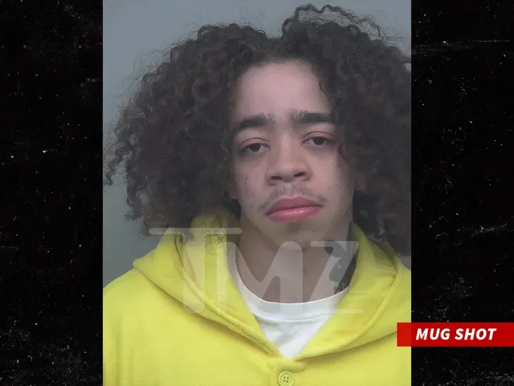  Hiiiii….I’m a wannabe gangster nepo baby. 