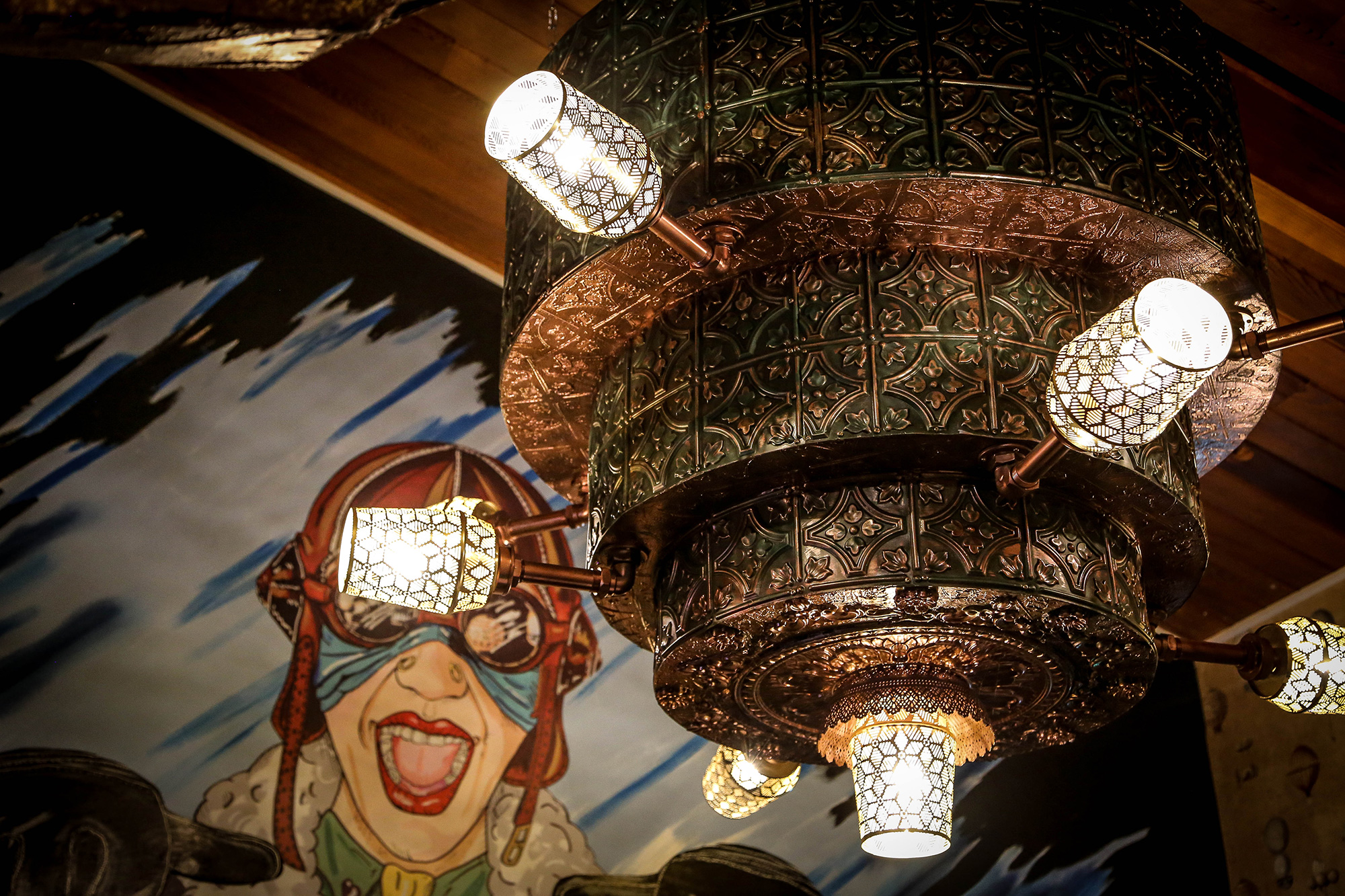 Di-Vine-Decor.jpg