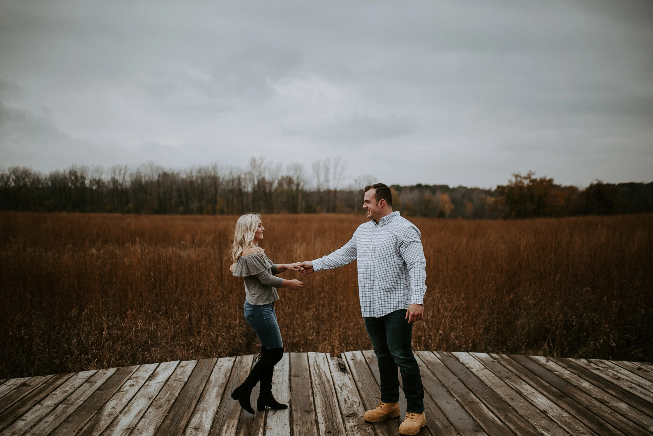 MCKENZIE-RYAN-ENGAGED-REAGANLYNNPHOTOGRAPHY-MUNCIE-INDIANA-BLOOMINGTON-WEDDINGS-14.jpg